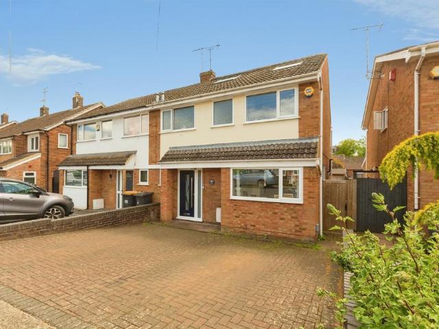 House for sale in Leighton-Linslade, Leighton Buzzard