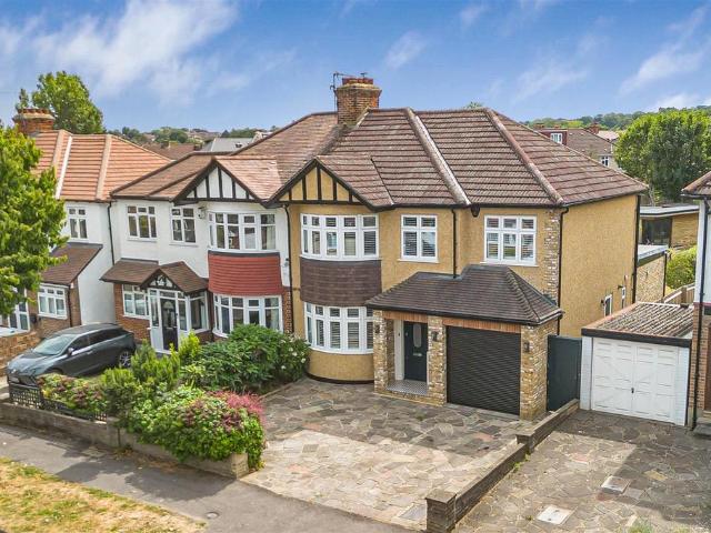 House for sale in Worcester Park, Greater London