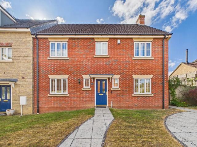 House for sale in Oundle