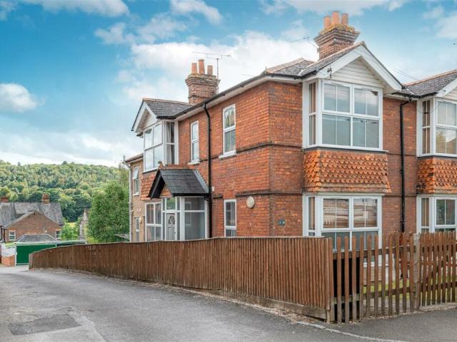 House for sale in Totteridge, Cressex