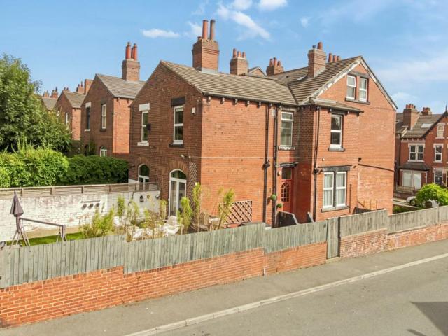 House for sale in Harehills, West Yorkshire