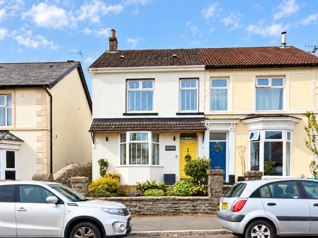 House for sale in Robertstown, Trecynon