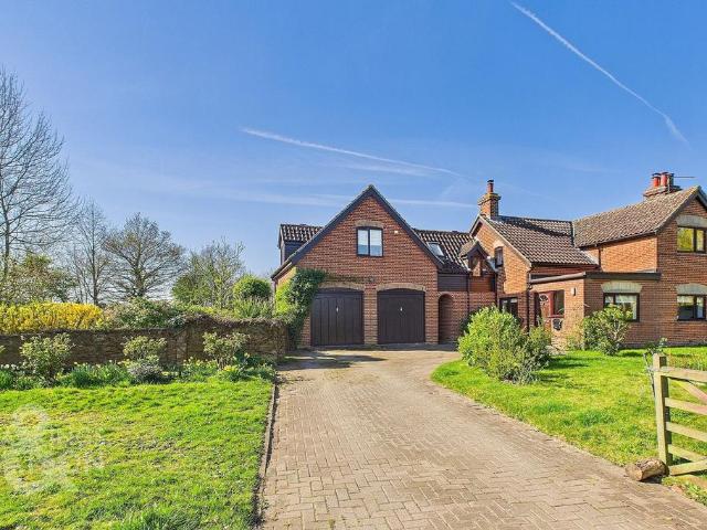 House for sale in Eastbridge, Suffolk