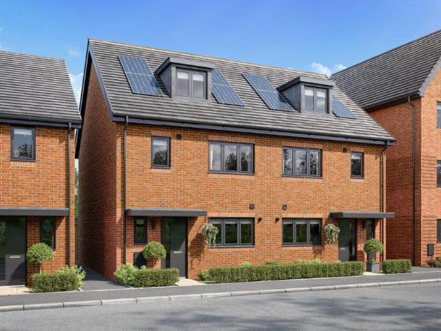 House for sale in Curbridge, Hampshire