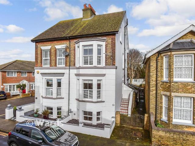 House for sale in Middle Deal, Ash