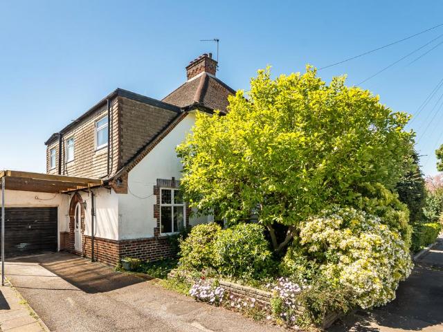 House for sale in Pinner, Greater London