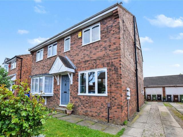 House for sale in Whitkirk, Colton