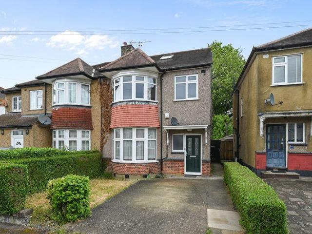 House for sale in Lane, Greater London