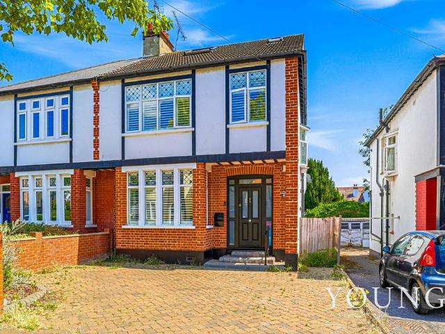 House for sale in Alton Barnes, Essex
