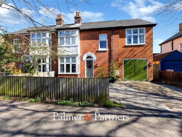 House for sale in Handford Place, Colchester