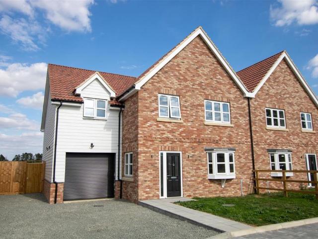 House for sale in Duton Hill, Essex