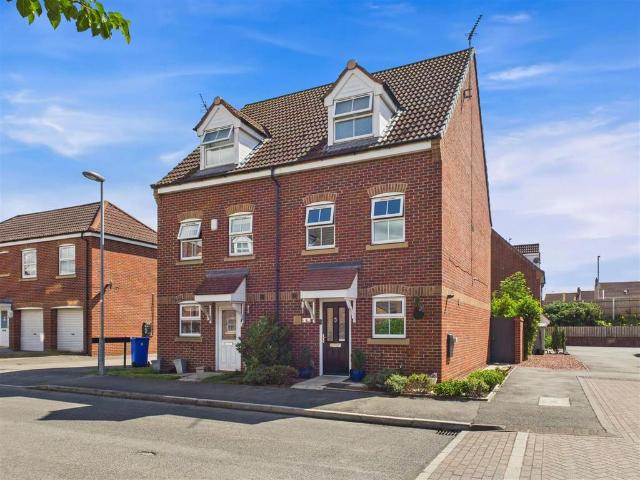House for sale in Elloughton-cum-Brough, Brough