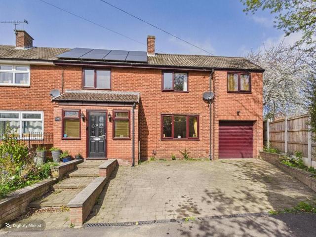 House for sale in Wrenthorpe, West Yorkshire