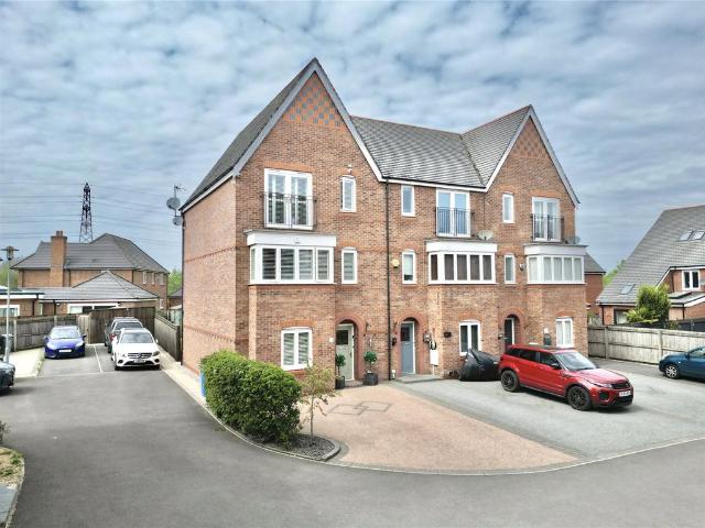 House for sale in Broadheath, Trafford Park