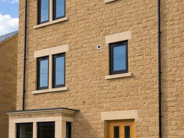 House for sale in Woolley, Charlesworth