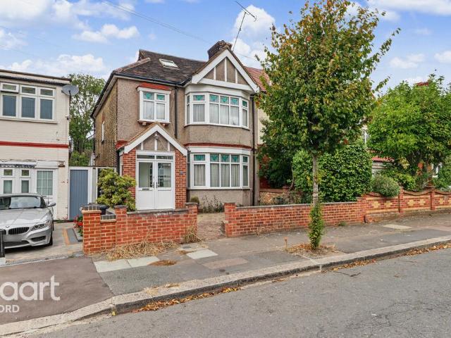 House for sale in London Borough of Redbridge, Greater London