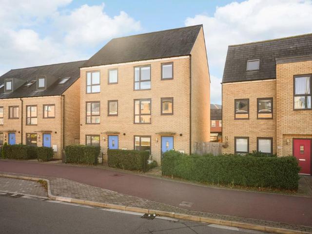 House for sale in Broughton Gate, Milton Keynes