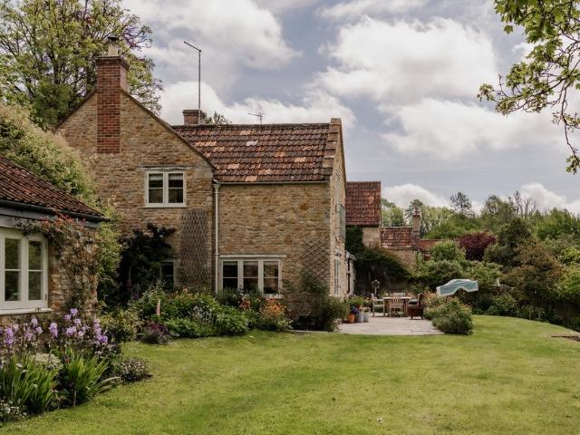 House for sale in Pitcombe
