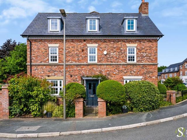 House for sale in Mobberley