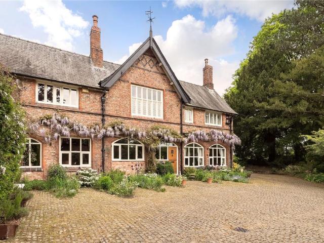 House for sale in Oversley Ford, Styal