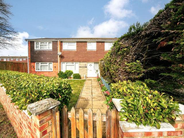 House for sale in Marsh Farm, Luton
