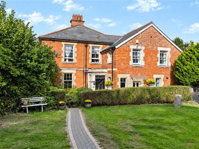 House for sale in Leigh Park, Westbury