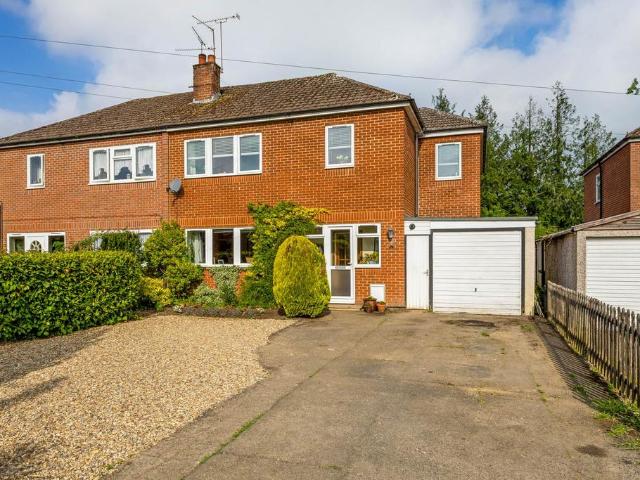 House for sale in Dunsden Green, Berrick Salome