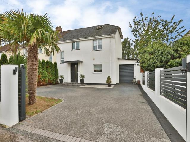 House for sale in Talbot Village, Bournemouth