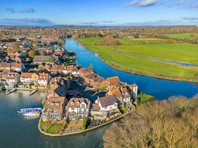 House for sale in Caldecott, Dromore