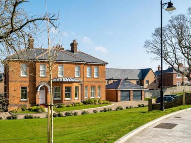 House for sale in Gun Hill Park, Aldershot