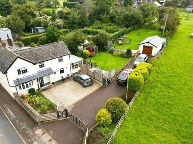 House for sale in Bromsberrow Heath, Gloucestershire