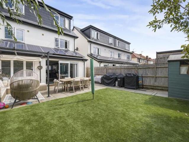 Farm for sale in Sidcup, Greater London