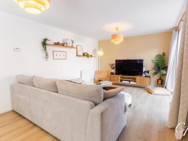Farm for sale in Arle, Golden Valley