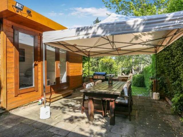 Farm for sale in Onslow Village, Guildford