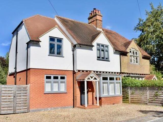House for sale in Ashtead Park, Pachesham Park