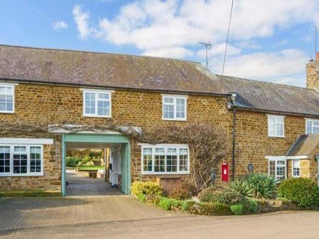 House for sale in Evershot, Oxfordshire