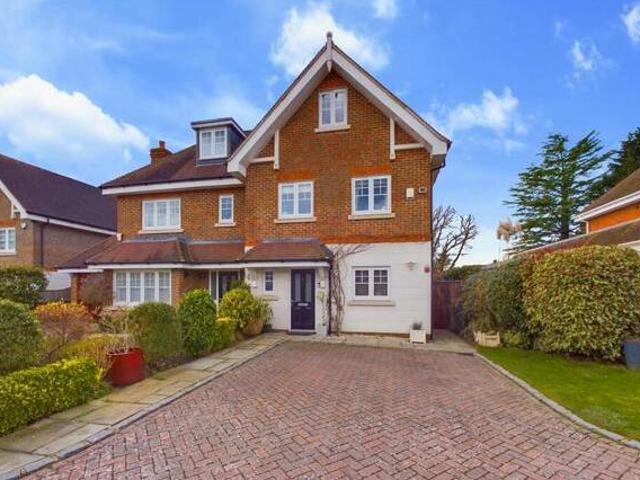 House for sale in Nork, Red Hill