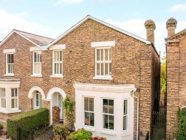 House for sale in Bedford