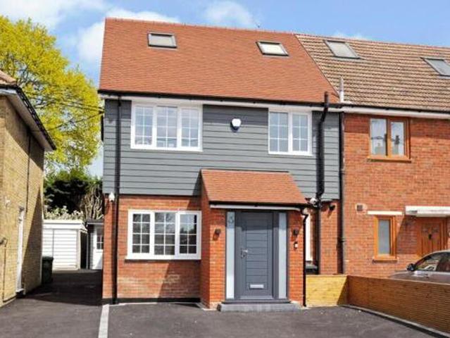House for sale in Queens Park, Billericay