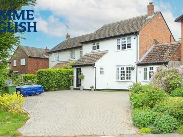 House for sale in Queens Park, Basildon