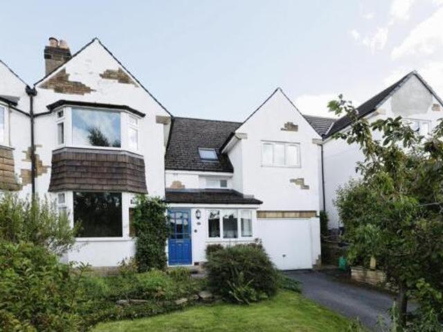 House for sale in Crossflatts, West Yorkshire