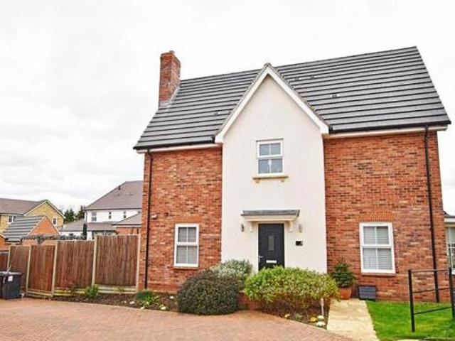 House for sale in Northampton, Northamptonshire