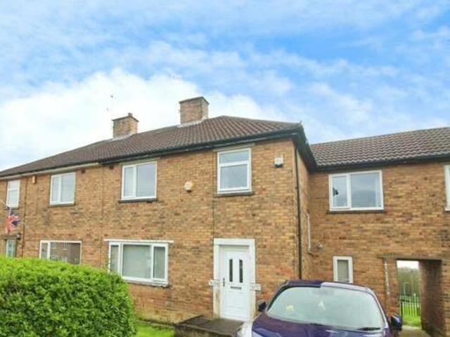 House for sale in Greengates, West Yorkshire