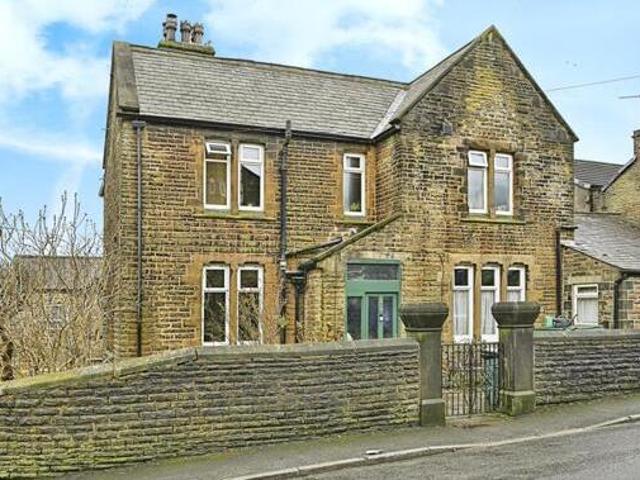 House for sale in Baildon, West Yorkshire