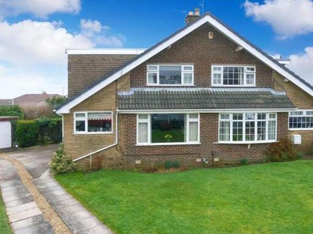 House for sale in Queensbury, West Yorkshire