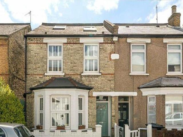 House for sale in Brentford End, Greater London
