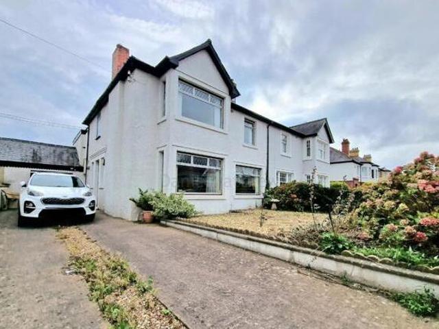 House for sale in Mid Glamorgan, Cymru / Wales