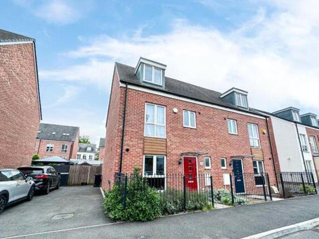 House for sale in Feckenham, City Of Bristol