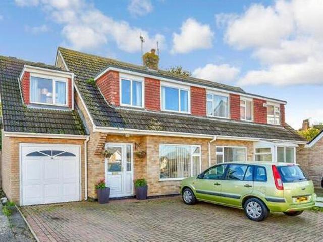 House for sale in Bromstone, Acol