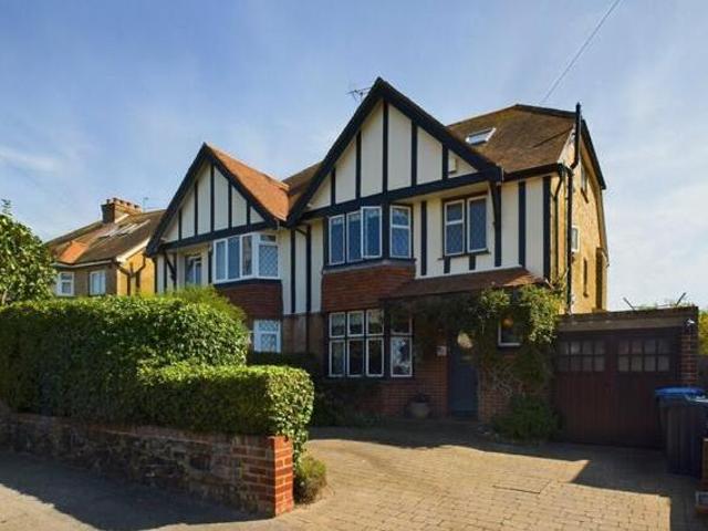 House for sale in Dumpton, Acol